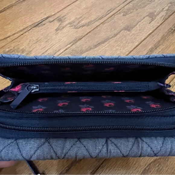 Vera Bradley RFID All in One Crossbody Bag - Picture 5 of 8